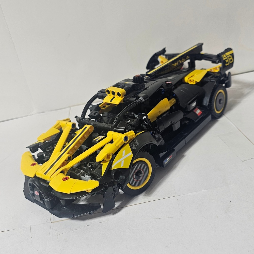 LEGO Technic Bugatti Bolide 42151 Yellow and Black Race Car Model Toy